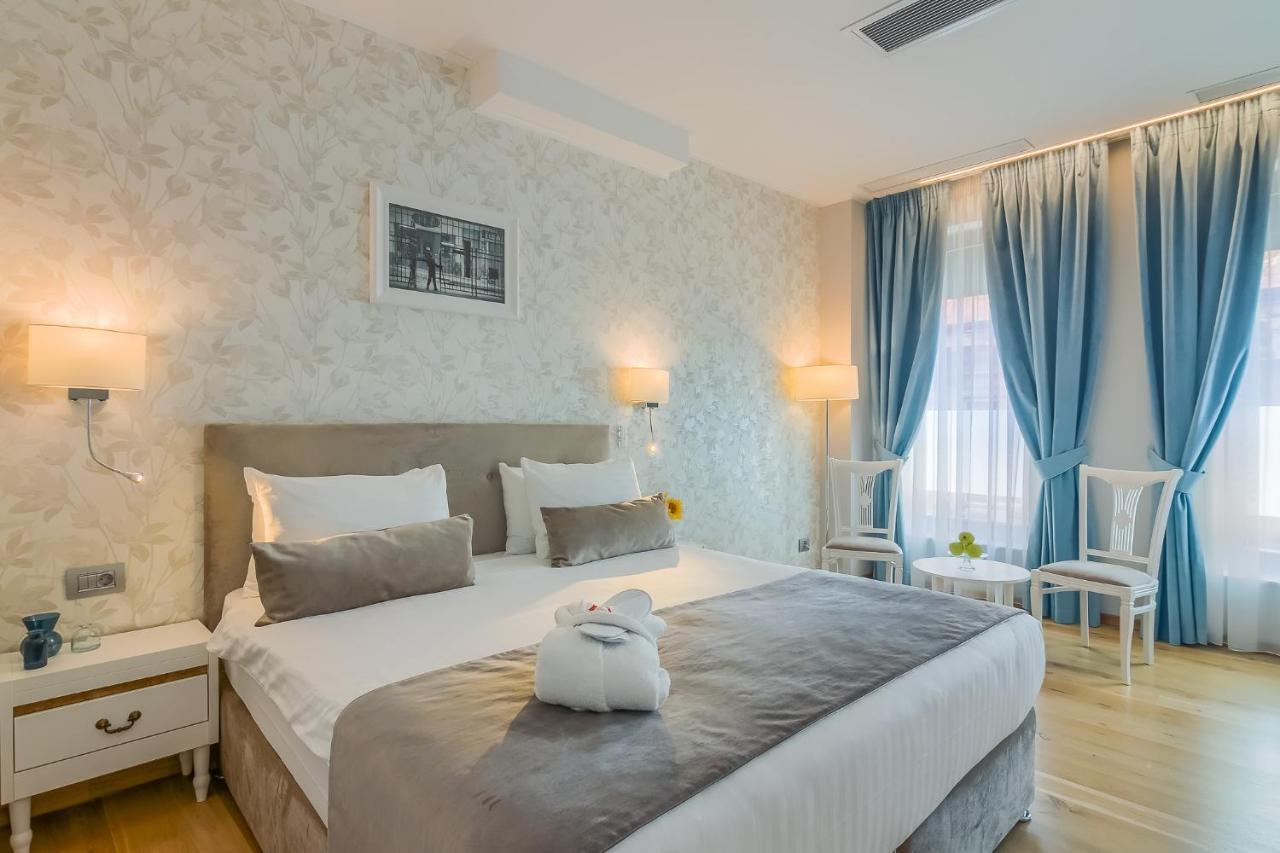 New Era Hotel Old Town - Covered Pay Parking Within 10 Minutes Walk Букурещ Екстериор снимка